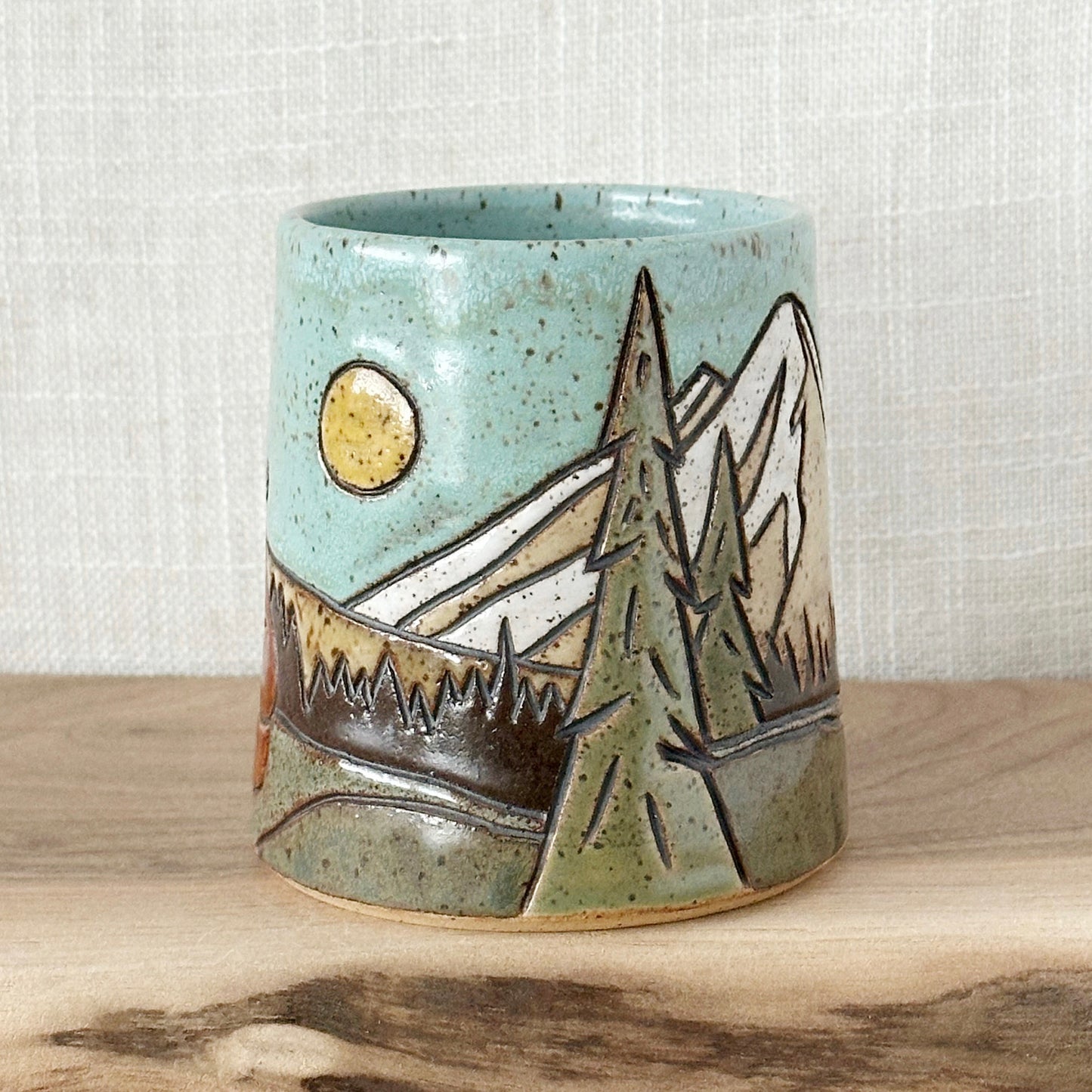 Fox mug, no. 10 - left orientation (12 oz)