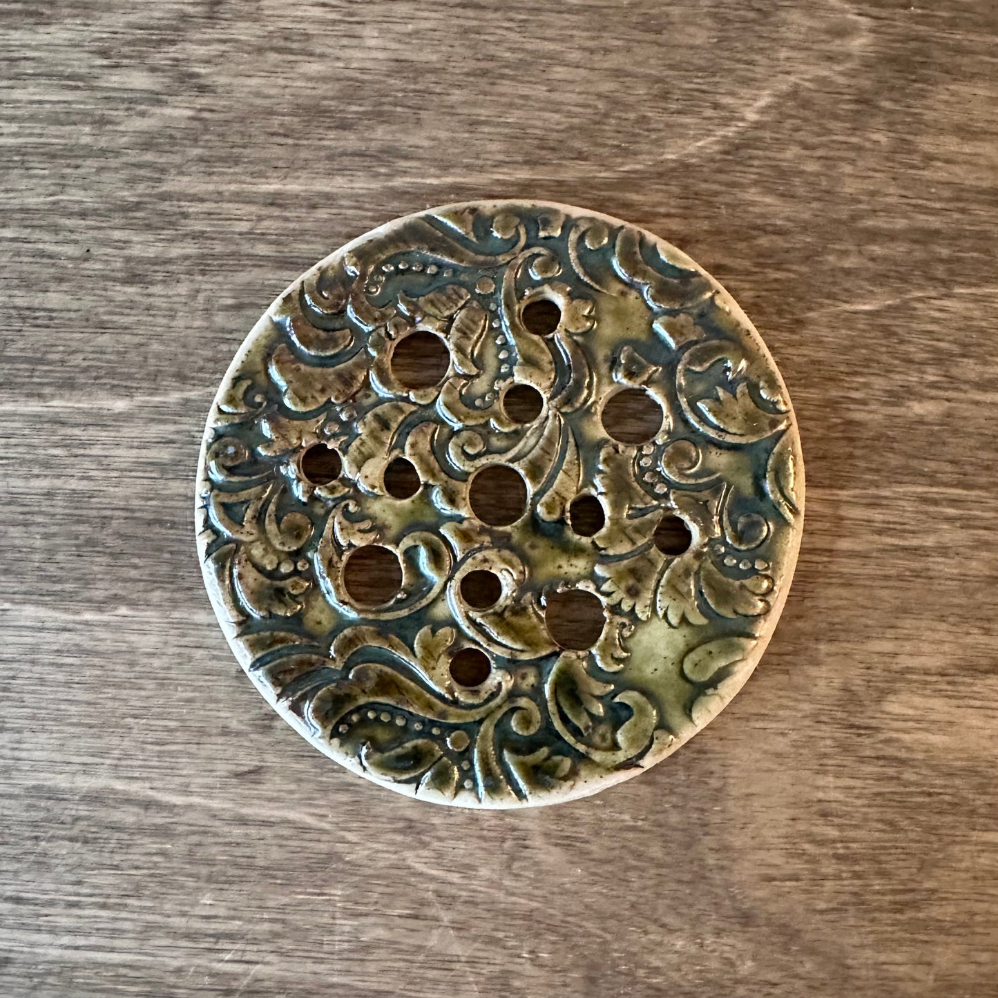 flower frog - dark green no. 2