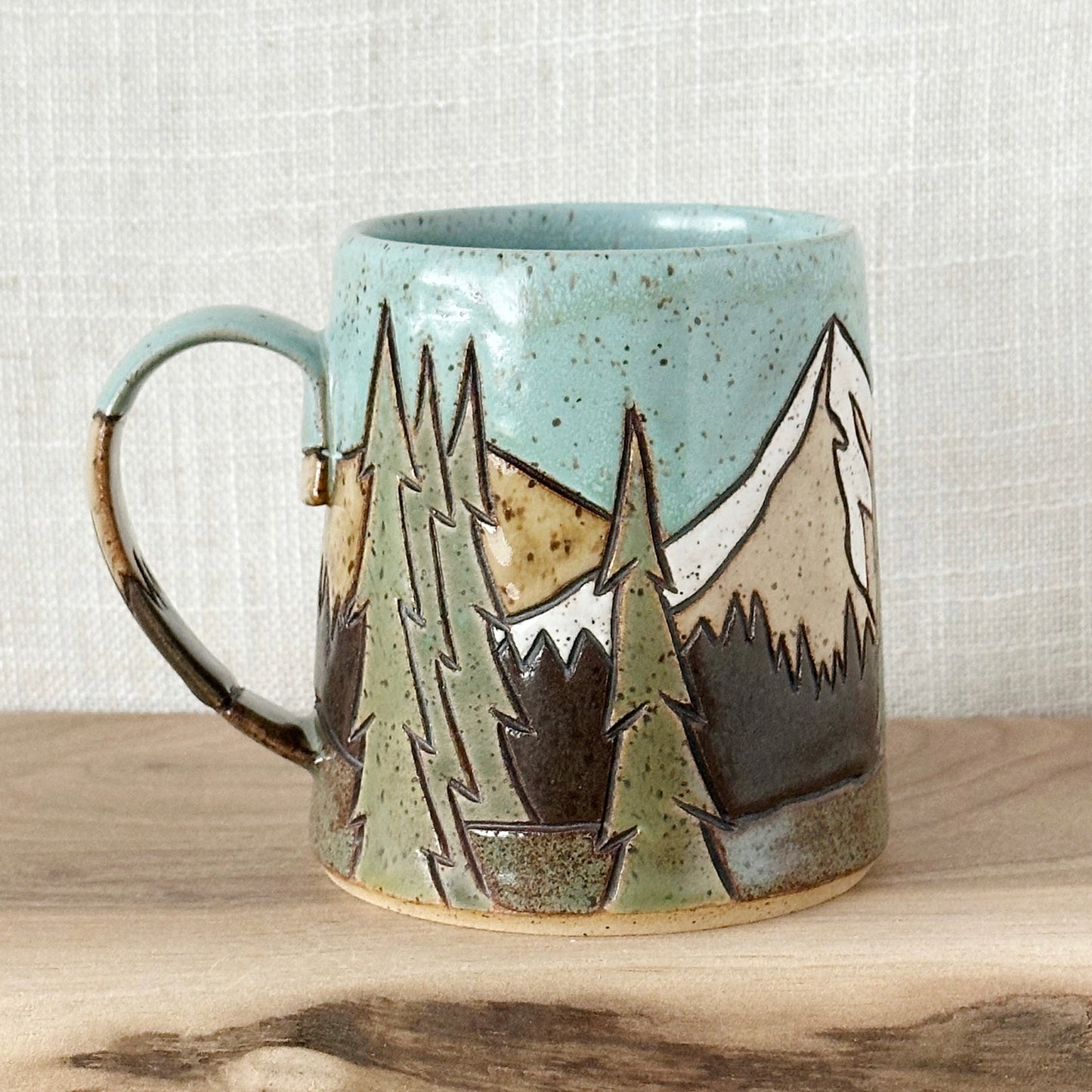 Fox mug, no. 10 - right orientation (13 oz)