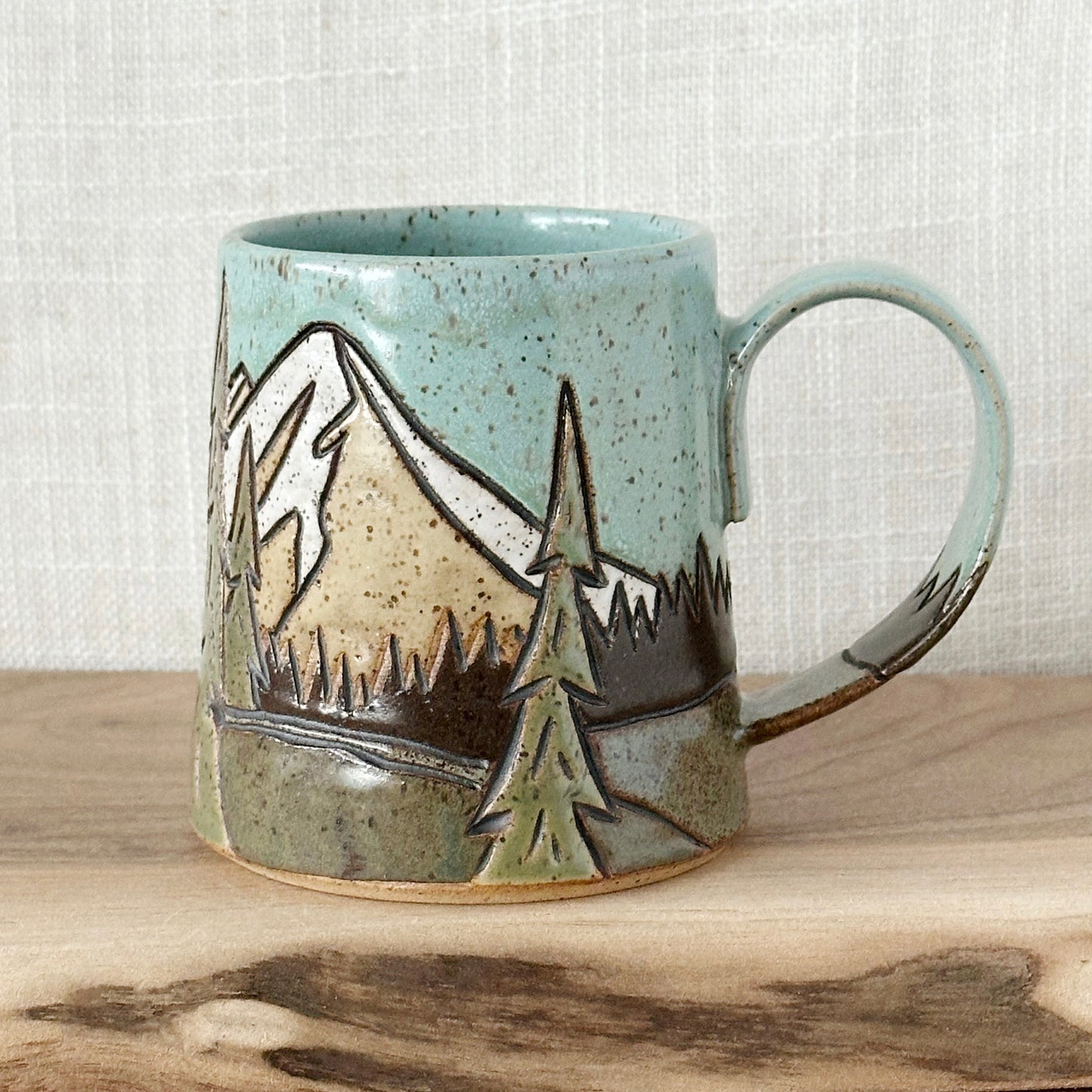 Fox mug, no. 10 - left orientation (12 oz)