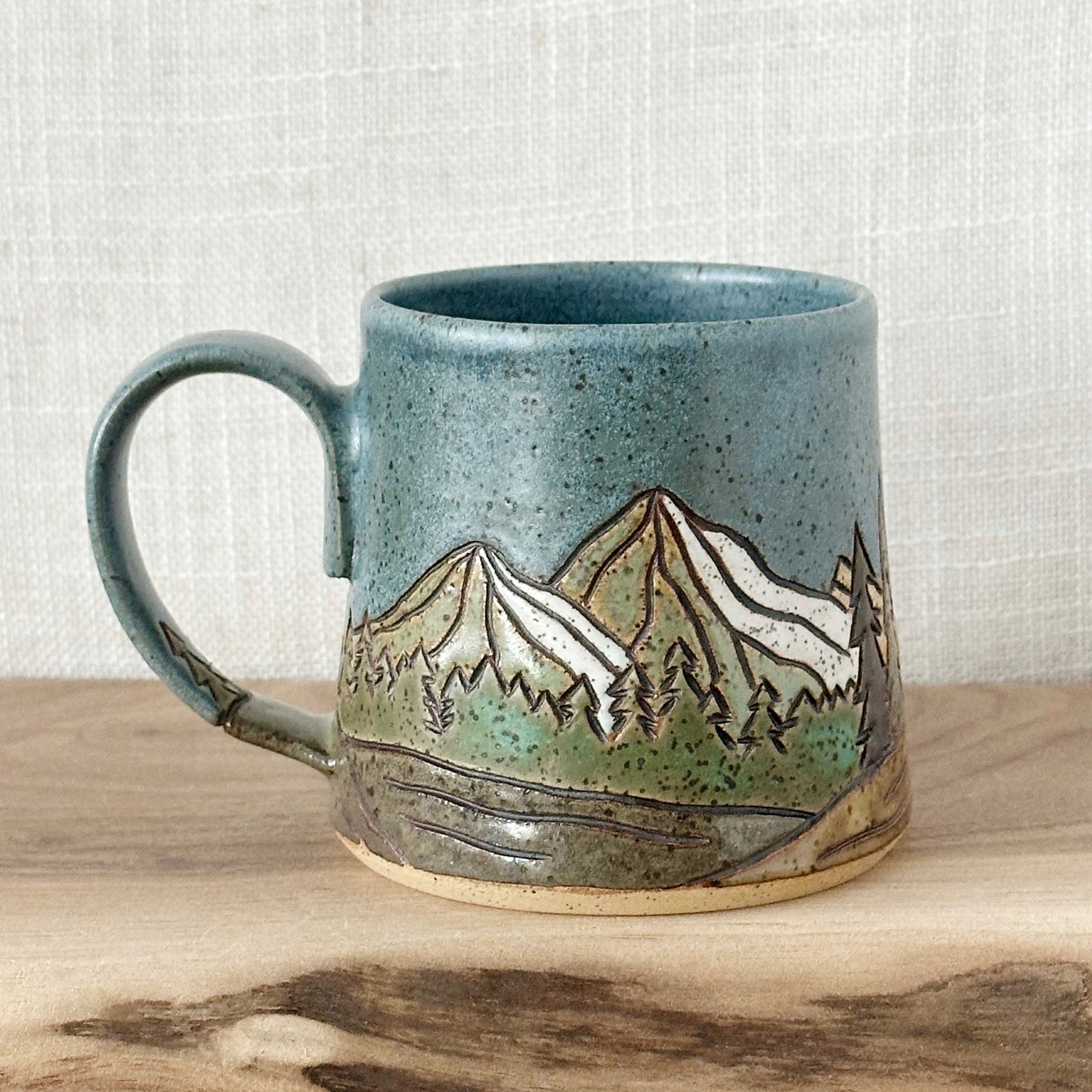 Fox mug, no. 5 - right orientation (10 oz)