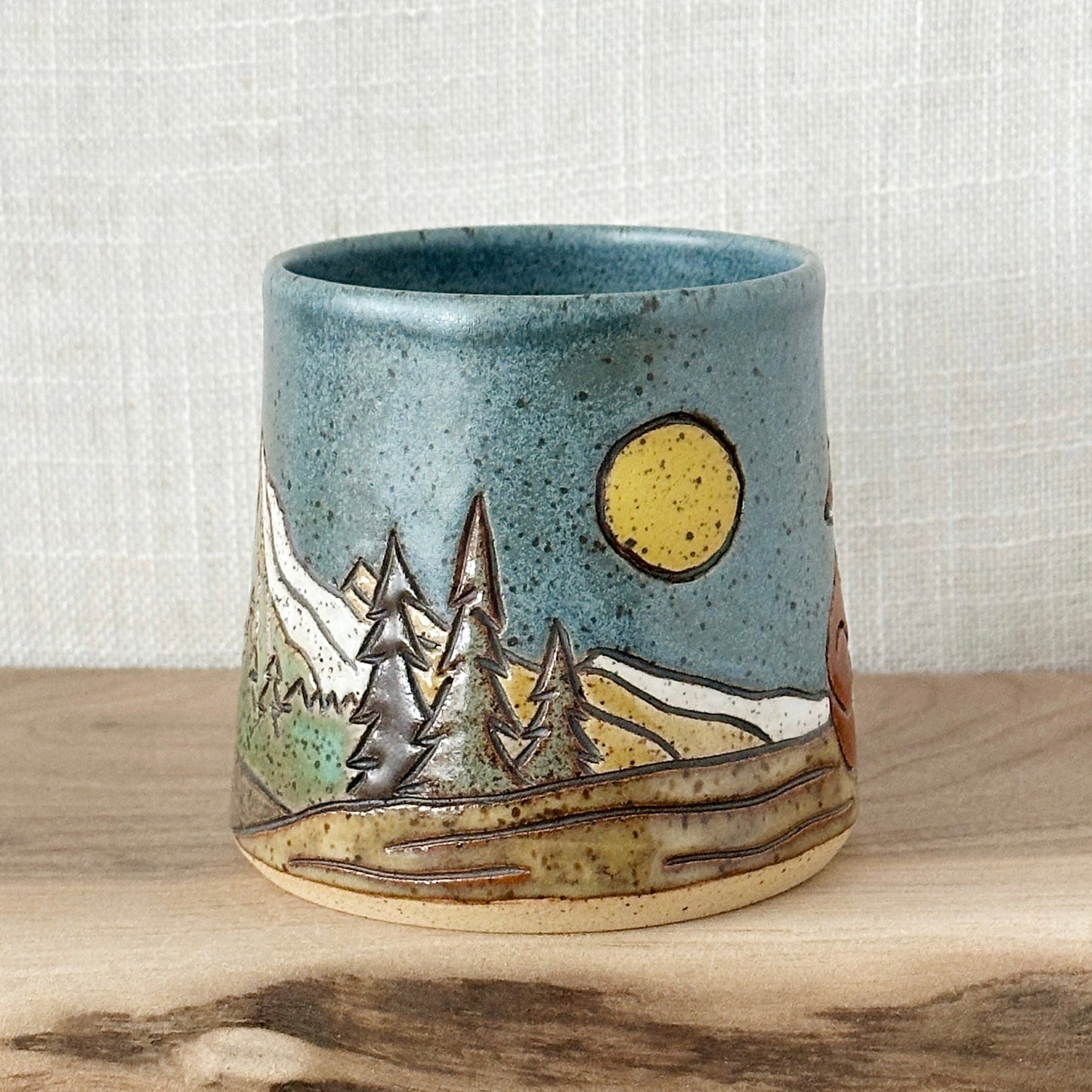 Fox mug, no. 5 - right orientation (10 oz)