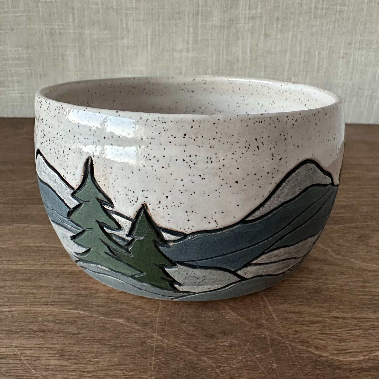 mountain bowl no. 1 (five trees)