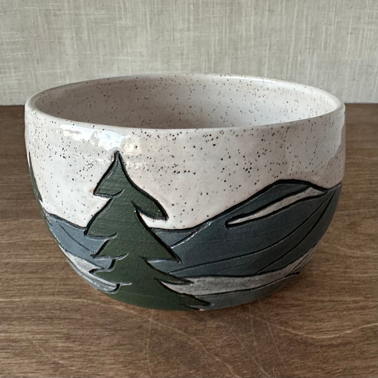 mountain bowl no. 1 (five trees)