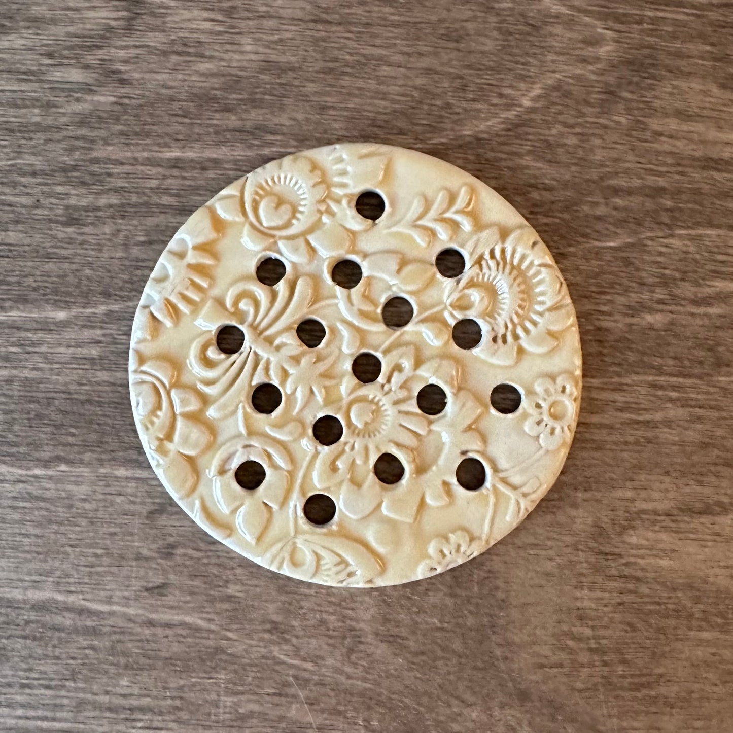 flower frog - yellow