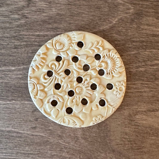 flower frog - yellow